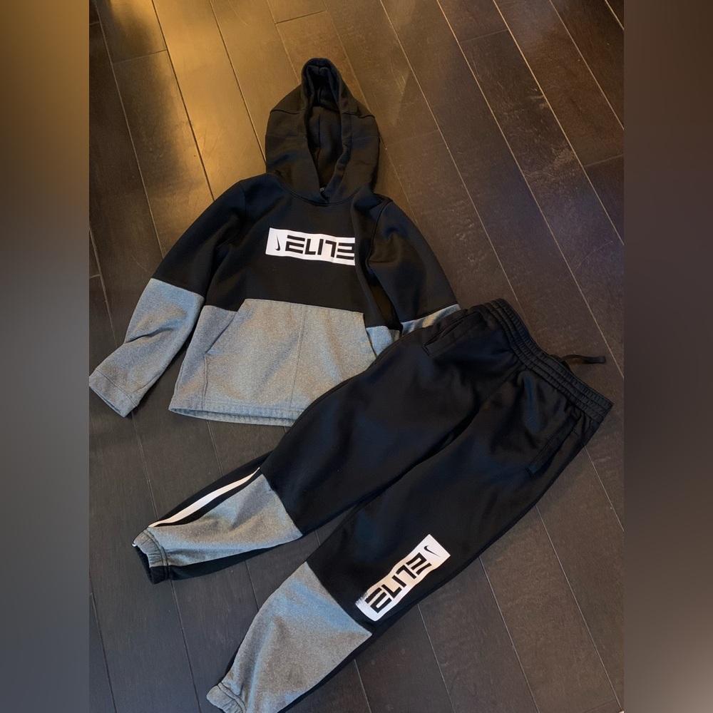 Youth M Nike Set